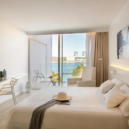 Els Pins & - Emar Otel
